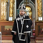 Епископ Паисий возглавил Литургию Преждеосвященных Даров в первый день Страстной седмицы 